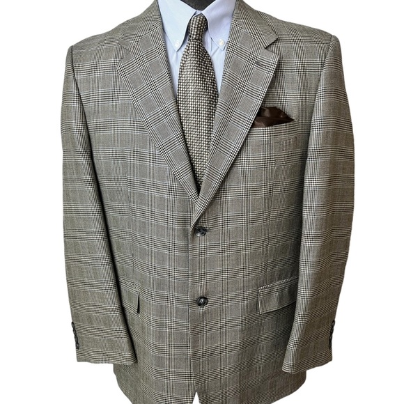IZOD MENS SPORT BLAZER SIZE 44L, A BLEND OF WOOL AND SILK. VERY POSH BLA… - Picture 3 of 9